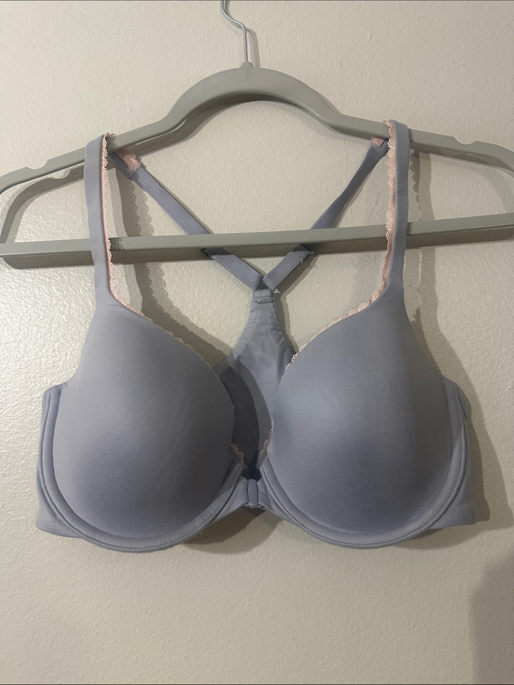 Victoria Secret Body Racerback
Demi Gray Pink Bra Sz 34D